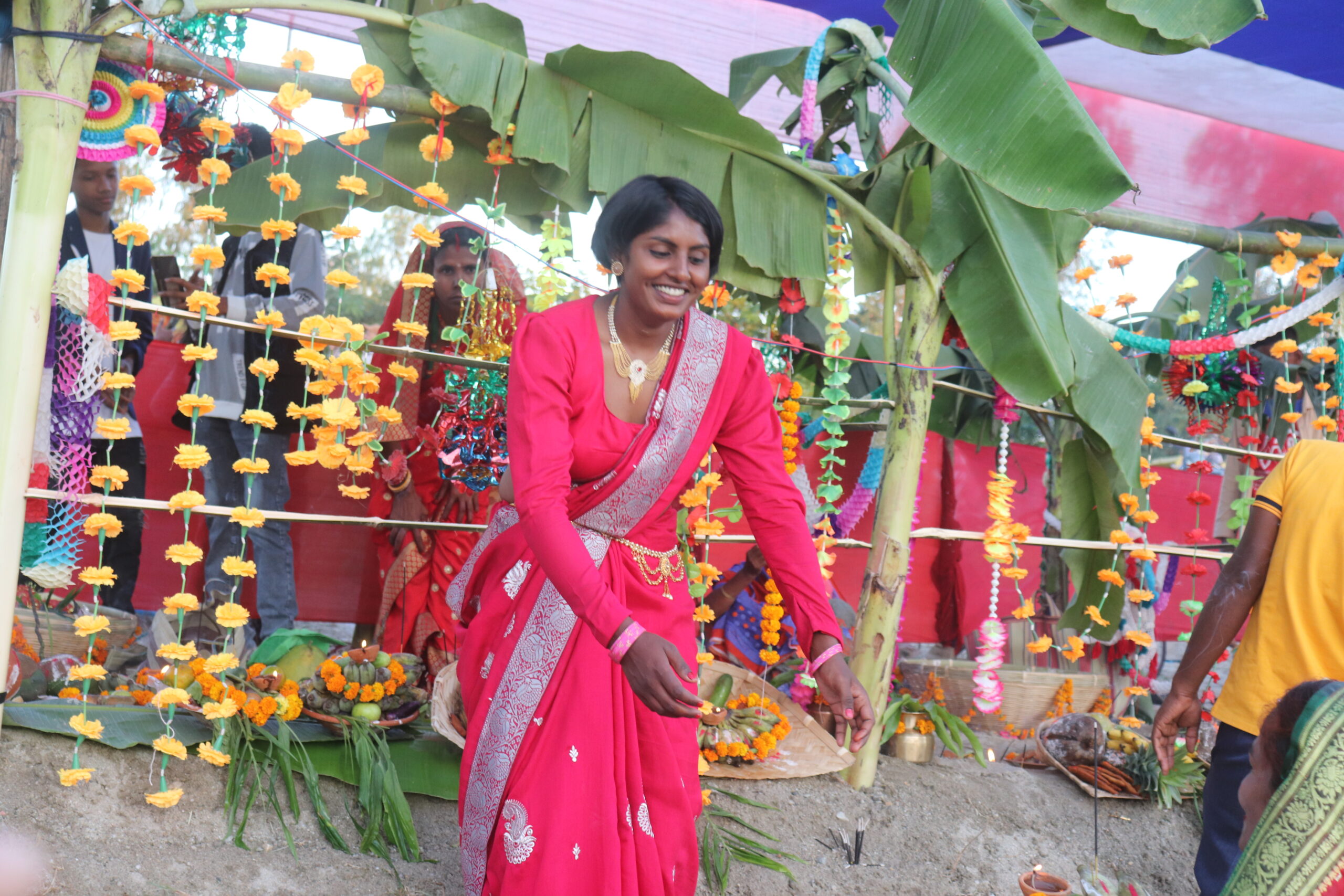 काजली छ्ठपुजा समिति ,  हल्दिवारीबाट आयोजना गरीएको सामुहिक पुजा : फोटो फिचर