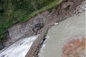 बाढ़ से क्षतिग्रस्त नेपाल-चीन तातोपानी सीमा को ह्यूम पाइप से जोड़ा गया