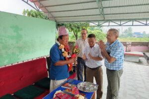 एमरेल्ड एकाडेमीले भद्रपुरमा डा. महावीर पुनलाई सम्मान