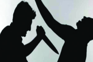 भद्रपुरमा खुकुरी प्रहार: दुई युवकको आक्रमणमा महिला गम्भीर घाइते