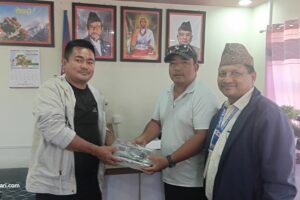 हल्दीबारी–५ मा विपन्न परिवारलाई निःशुल्क विद्युत मिटर वितरण