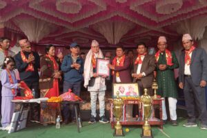 हल्दीबारीका  शिक्षासेवी नरेन्द्र कुमार कार्की सम्मानित