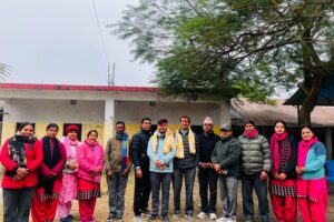 जन्मदिनको अवसरमा सञ्चारकर्मी खतिवडाद्वारा विद्यार्थीलाई न्यानो कपडा वितरण