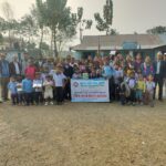 मुद्रण उद्योग संघ झापाले विद्यार्थीलाई शैक्षिक सामग्री वितरण गर्दै मनायो १४ औँ स्थापना दिवस