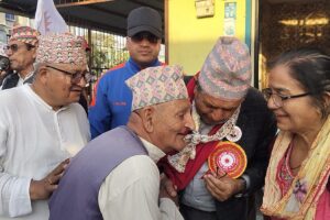 बिर्तामोड १ र ६ मा एमाले उम्मेदवार घिमिरेको घरदैलो