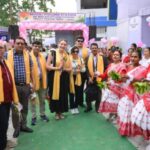 बङ्गाल निर्वाचन: दार्जिलिङका मतदान केन्द्रमा अन्तर्राष्ट्रिय पर्यवेक्षक, सुभेन्दुले भने– यसपटक शान्तिपूर्ण छ